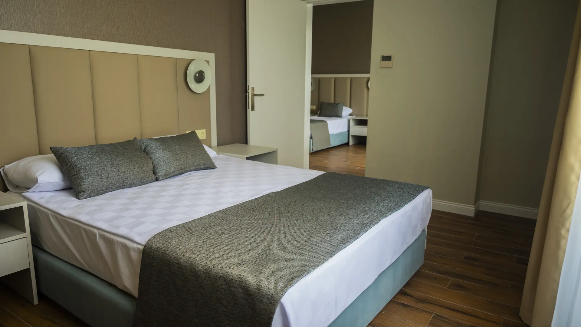 Aile Odası (Ara Kapılı)